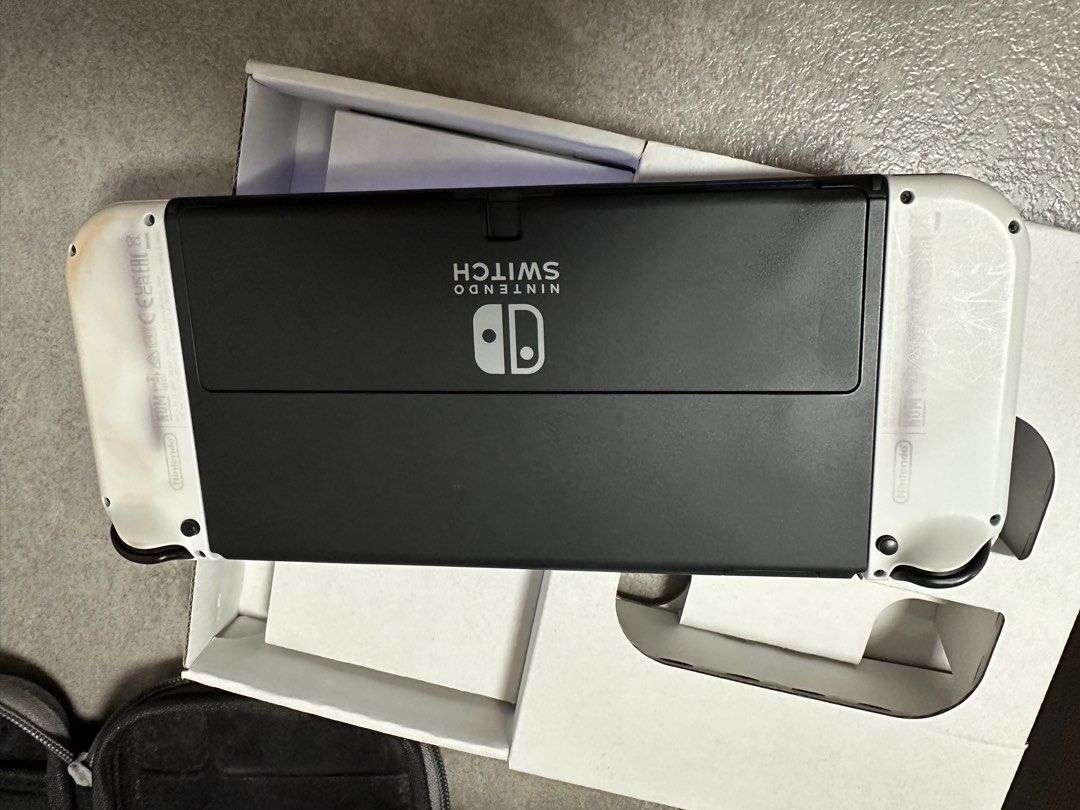 SWITCH OLED （分類：Nintendo 任天堂）位於 Hong Kong。 由 overcook 提交（商品編號 1453554182，圖片 3）。簡介： 一路都玩緊，不過老婆唔俾我玩。