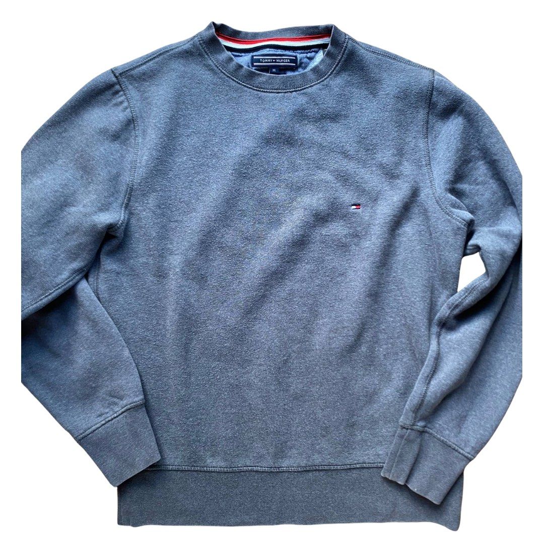 Tommy Hilfiger Grey Crewneck Sweater (Category: Coats, Jackets and Outerwear) located in Panay. Submitted by miissmissy (Listing ID 1453534435, Image 1). Description: TOMMY HILFIGER SWEATER • MEDIUM on tag • Excellent Condition - send a message for more details! __________ Loc: Kidapawan Shipping via J&T or LBC (SF NOT INCLUDED) .