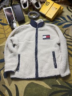 (Category: ) located in . Submitted by one9ninethrift (Listing ID 1453438784, Image 1). Description: .