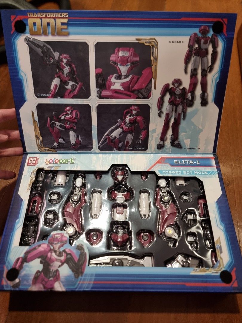 Transformers One Elita-1 Cogged Bot Mode Yolopark (Category: Action & Battle Toys) located in Taytay. Submitted by gdl123 (Listing ID 1453557908, Image 1). Description: - Transformers One Elita-1 Yolopark Cogget-Bot Mode - Brand New - Php 1,400 - For delivery from Taytay.