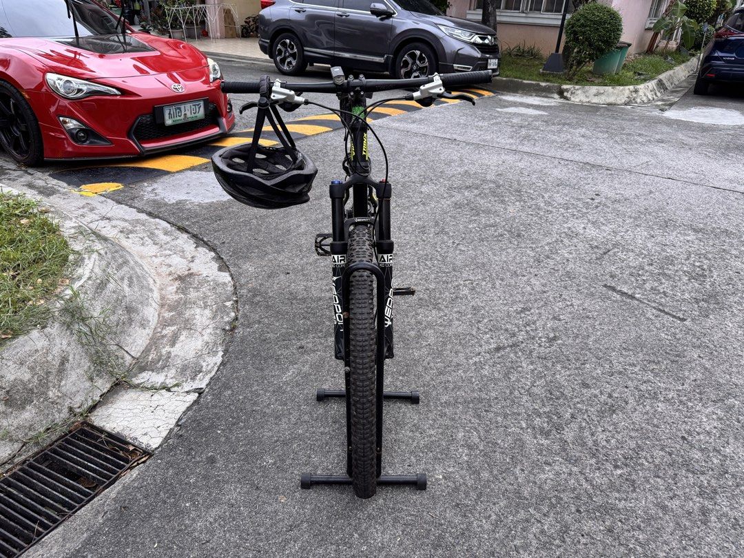 Trinx Mountain Bike 29er (Category: Bicycles) located in Quezon City. Submitted by jireh.1 (Listing ID 1453537651, Image 2). Description: Trinx 29er Mountain Bike ‼️Barely used‼️ ‼️Just maintained at garage‼️ Upgrades: - Weapon Fork Tower Nine - Zoom Bike Brakes - Selle Royal Remed Road Bike Seat - Weapon 3 Bearing Pedals Accessories included: - Bike lights (front and rear rechargeable) - Bike Bag - Spare Tire - Anti-Theft Bike Lock with Keys - H