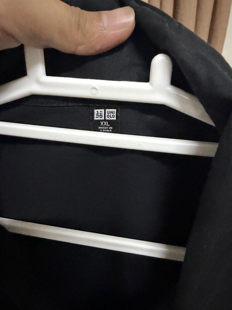 Uniqlo button down polo black (Category: Formal Shirts) located in Quezon City. Submitted by rainsopht (Listing ID 1453593014, Image 2). Description: Looks new FRONT width was measured from armpit to armpit lang po. Please check my profile for more branded oversized polo button down. XL-3XL sizes.