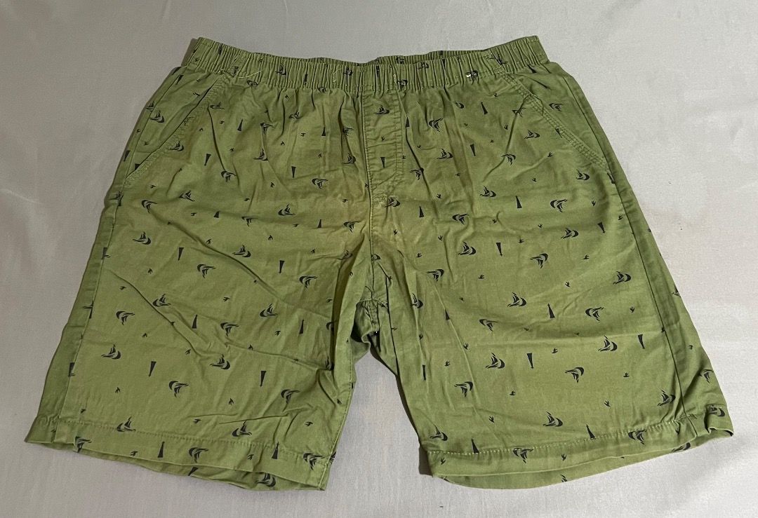 Urban Pipe Shorts (Category: Shorts) located in Quezon City. Submitted by gus_07 (Listing ID 1453577881, Image 1). Description: Size 32 RFS: Decluttering Location: Near UP Diliman, Quezon City.