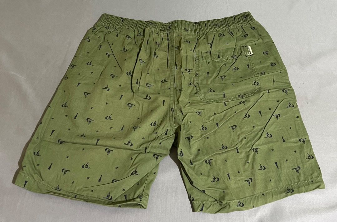 Urban Pipe Shorts (Category: Shorts) located in Quezon City. Submitted by gus_07 (Listing ID 1453577881, Image 3). Description: Size 32 RFS: Decluttering Location: Near UP Diliman, Quezon City.