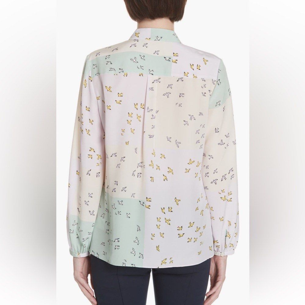 Used (Category: Blouses) located in Kluang. Submitted by mmvic (Listing ID 1453521628, Image 3). Description: Used 8/10.