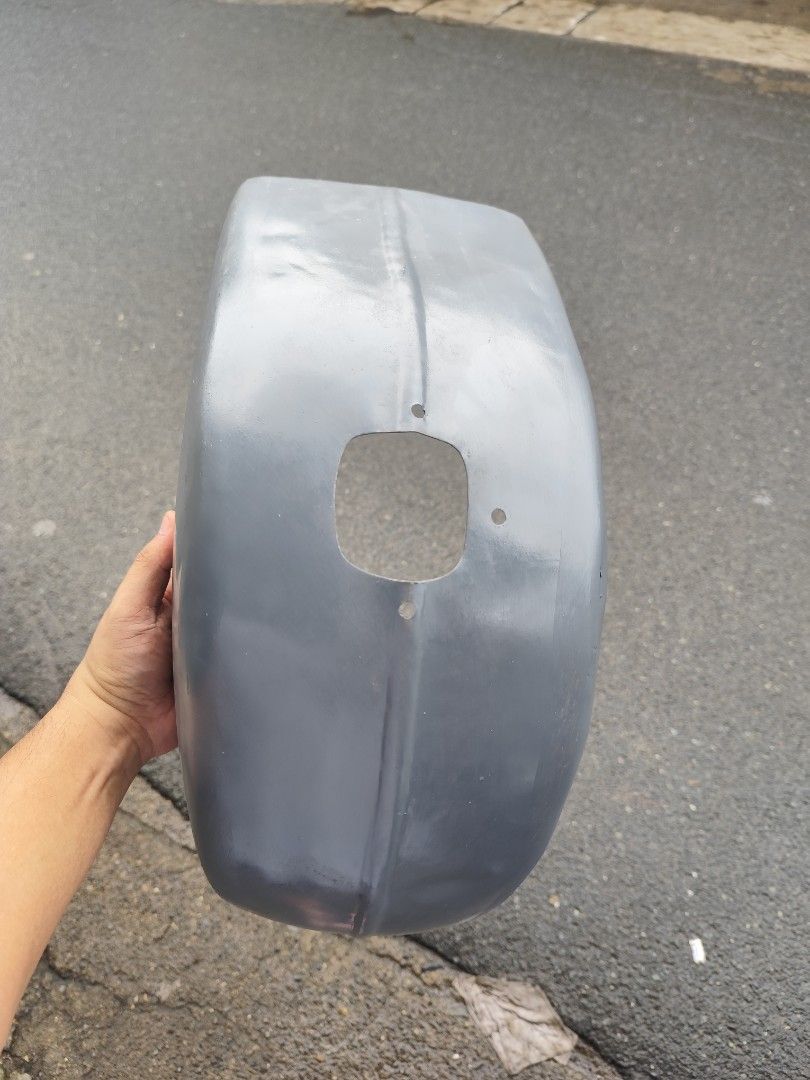 Vespa Px 150 Front Fender (Category: Body Parts and Accessories) located in Bulacan. Submitted by makdelacru19738 (Listing ID 1453483541, Image 3). Description: Vespa Px 150 Front Fender Price: 1500 Nearby Area (ung kaya ipalalamove para Sameday makuha nio na) *(No COD)Payment (Gcash or Bank Transfer) Pag Nandto na Rider nio (Video Call Para Sure) Location: Marilao Poblacion 2 or Pin: Marilao Secret Shop 09760536430.