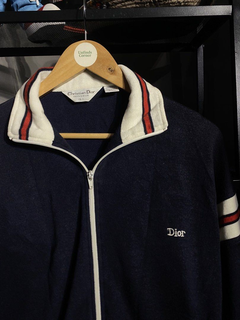 VINTAGE CHRISTIAN DIOR FULL ZIP SWEATER (Category: Coats, Jackets and Outerwear) located in San Pablo. Submitted by genesisllo24149 (Listing ID 1453597379, Image 3). Description: VINTAGE CHRISTIAN DIOR FULL ZIP SWEATER LENGTH -> 27 WIDTH -> 26 ISSUE -> SIGN OF USAGE CONDITION -> GOOD DM TO PURCHASE 📥 DISCLAIMER: - Please manage your expectations, posted items are preloved, used & thrifted -Actual color may vary due to lighting -Flaker will be po