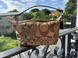 (Category: ) located in . Submitted by s3resale (Listing ID 1453621565, Image 1). Description: .