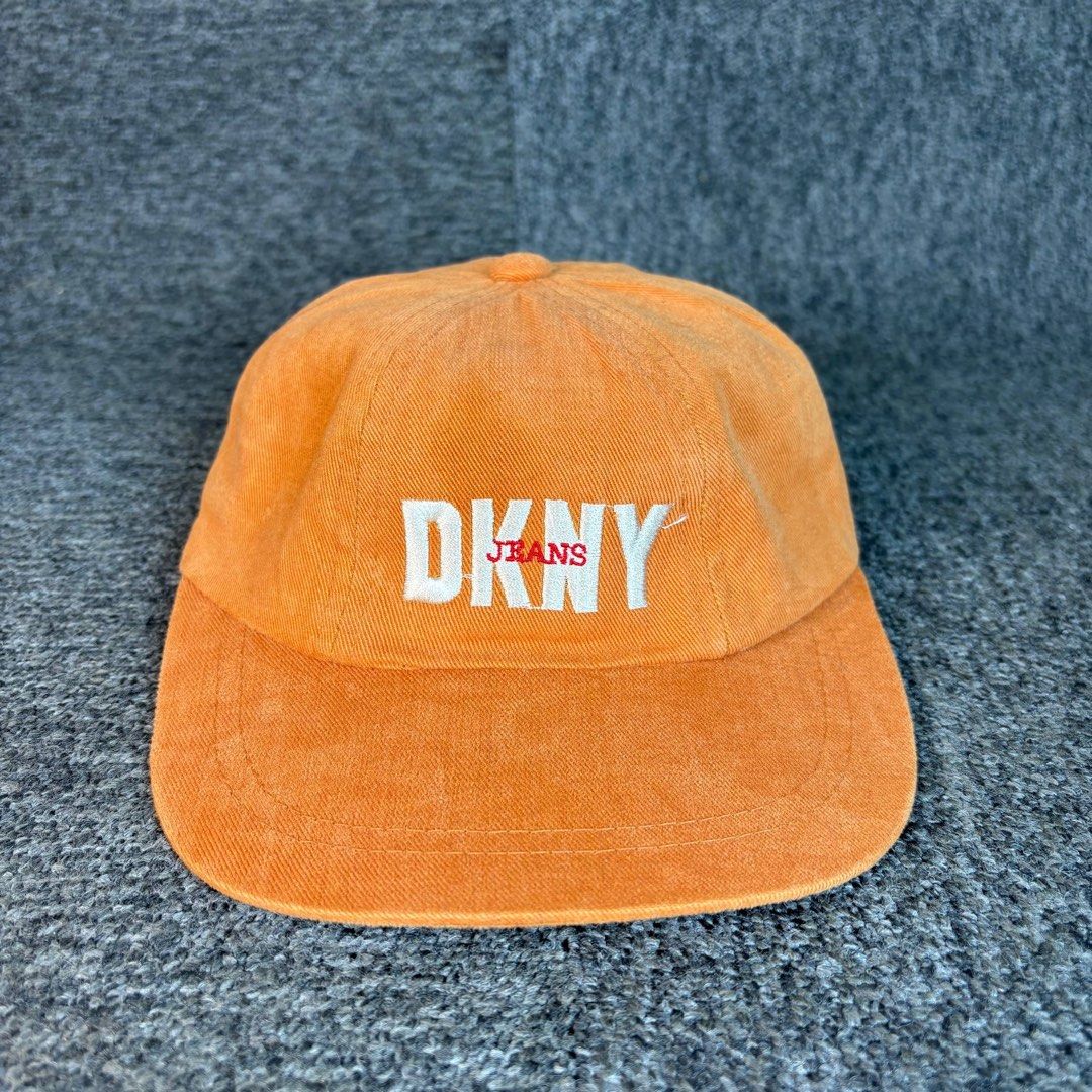 Vintage DKNY 6 Panel Cap (Category: Caps & Hats) located in Valencia. Submitted by raftawasil (Listing ID 1453543052, Image 2). Description: Vintage DKNY | 6 Panel Cap Condition: 9 / 10 Issue: None .