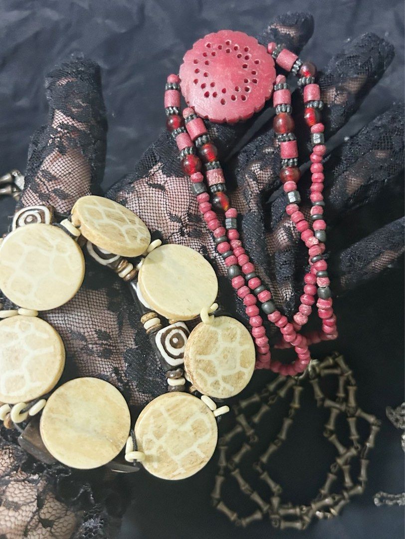 Vintage tribal /boho accessory bundle (Category: Necklaces) located in Makati City. Submitted by cestparfaitvintagejewelries (Listing ID 1453585666, Image 3). Description: .