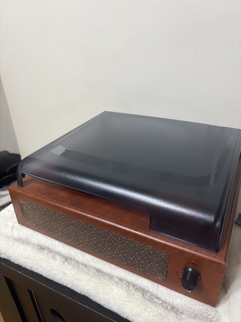Vinyl Record Player Turntable (Category: Soundbars, Speakers & Amplifiers) located in Antipolo. Submitted by allysarchive (Listing ID 1453550640, Image 1). Description: Record player needle/stylus needs to be replaced (only 100 pesos or less in sh0pee).