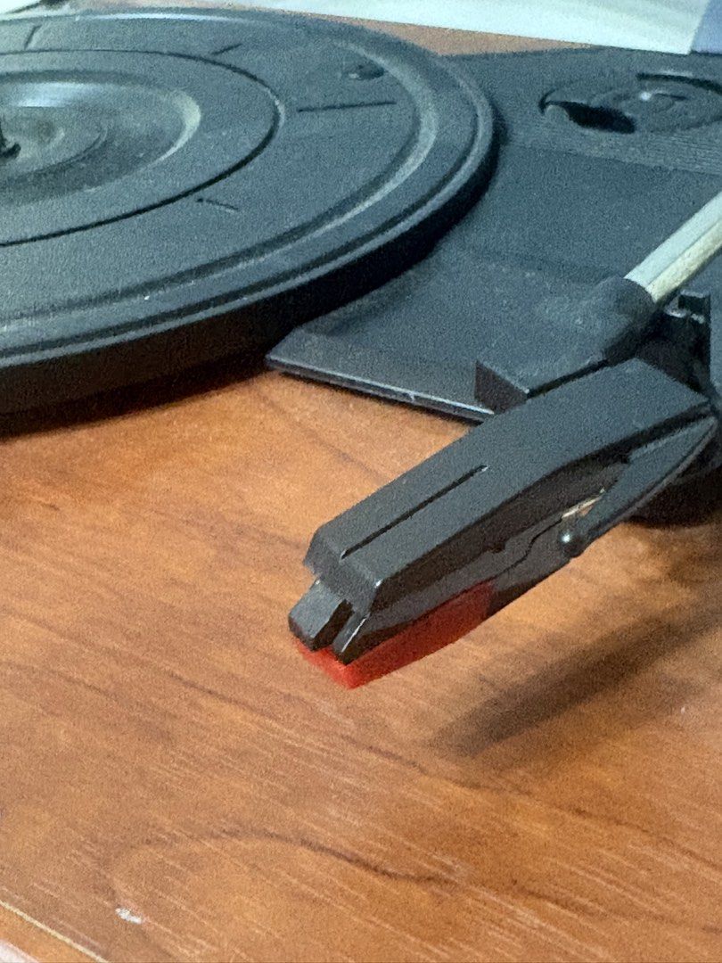 Vinyl Record Player Turntable (Category: Soundbars, Speakers & Amplifiers) located in Antipolo. Submitted by allysarchive (Listing ID 1453550640, Image 3). Description: Record player needle/stylus needs to be replaced (only 100 pesos or less in sh0pee).