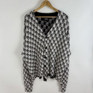 (Category: ) located in . Submitted by 2muchclothes_ (Listing ID 1453534235, Image 1). Description: .
