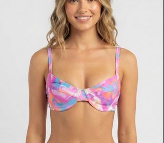 (Category: ) located in . Submitted by sunnyfloshop (Listing ID 1453608472, Image 1). Description: .