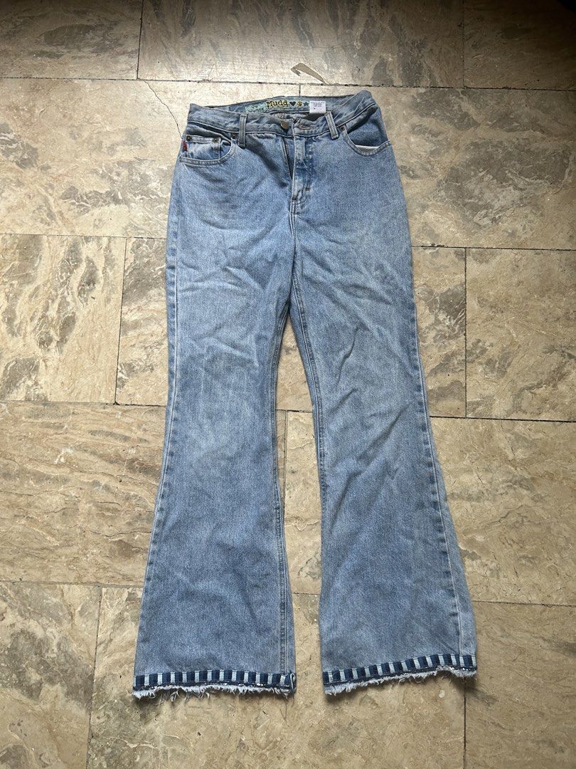 y2k flared jeans (Category: Jeans) located in Las Pinas. Submitted by dy_declutter (Listing ID 1453491305, Image 1). Description: pm for specific measurements .