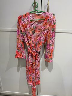 (Category: ) located in . Submitted by closetsale28 (Listing ID 1453497399, Image 1). Description: .
