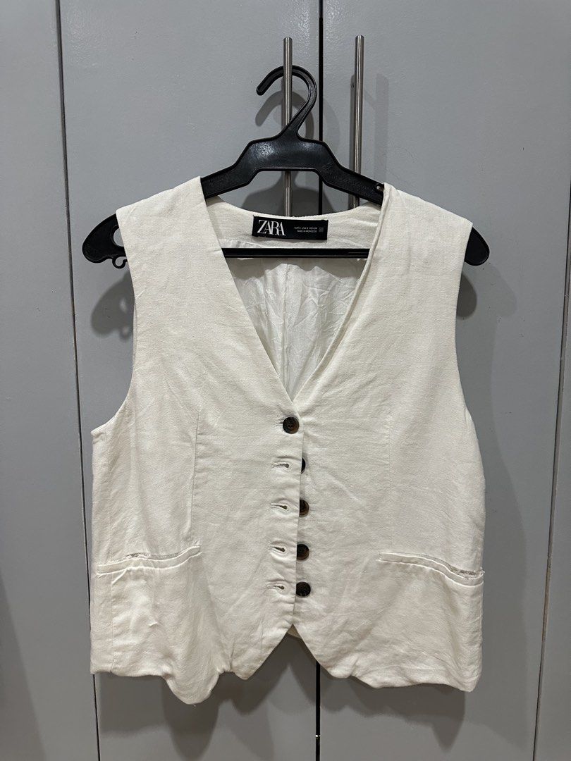 Zara Off White Linen Vest Top (Category: Sleeveless) located in Quezon City. Submitted by tangled8 (Listing ID 1453541924, Image 3). Description: .