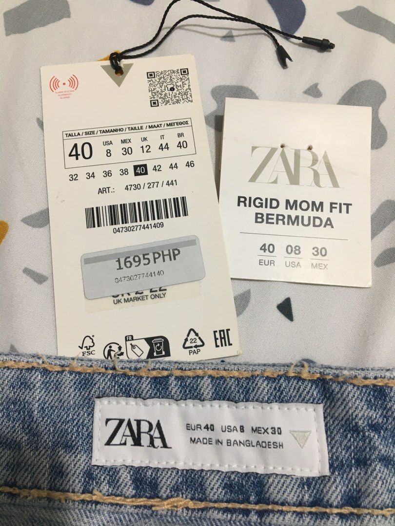 Zara shorts (Category: Shorts) located in Batangas. Submitted by decluttery0908 (Listing ID 1453468795, Image 3). Description: TO SAVE TIME and REPETITION, inquiries covered by this listing will go UNANSWERED. PLEASE READ BEFORE ASKING. Make reading a habit. Zara denim shorts Size: pls refer on pics 💯 orig. Bought thru pasabuy Used 2x Rfs: gained weight Color may vary due to lighting No other photos. ✋Please manage your expectations when buying 