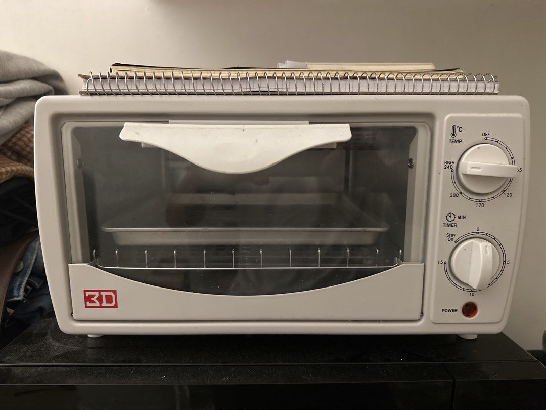 3D Electric Toaster Oven (Category: Ovens & Toasters) located in Manila. Submitted by nomad222 (Listing ID 1458622674, Image 1). Description: - Compact 3D electric toaster oven - Temperature control up to 240°C - Timer with 'Stay On' function - Includes baking tray and wire rack - Ideal for small kitchens and dorm rooms.
