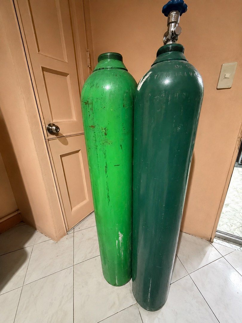 50-lb Oxygen Tank / Cylinder – Large Size (Category: Other Assistive Aids) located in Paranaque City. Submitted by bailey_cade (Listing ID 1458520728, Image 1). Description: 50-lb Oxygen Tank / Cylinder – Large Size Used large oxygen cylinder, approximately 40L capacity. With valve. Used condition with scratches/paint wear as shown in photos. ₱4,000 each ₱7,000 for both 📍 Location: Parañaque 🚗 PICKUP ONLY — heavy and difficult to transport Curr