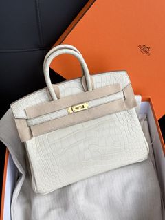 （分類：）位於 。 由 reluxury2hk 提交（商品編號 1458580832，圖片 1）。簡介： 。