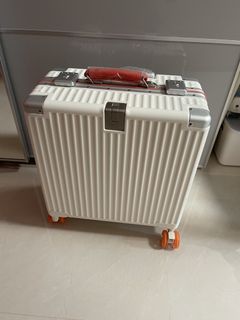 （分類：）位於 。 由 MT728iL 提交（商品編號 1458553190，圖片 1）。簡介： 。