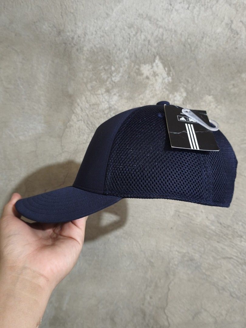 ADIDAS GOLF HAT (Category: Golf) located in Muntinlupa City. Submitted by themakhatter (Listing ID 1458553996, Image 2). Description: 850 +SF BRAND NEW ADIDAS GOLF HAT ONE SIZE FITS ALL SNAPBACK ADJUSTMENT DRI-FIT/LIGHTWEIGHT/BREATHABLE MATERIAL ON HAND ITEM READY TO SHIP.