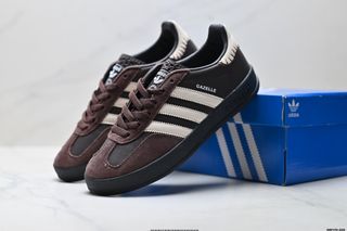 (Category: ) located in . Submitted by factory.shoes.outlet (Listing ID 1458505211, Image 1). Description: .