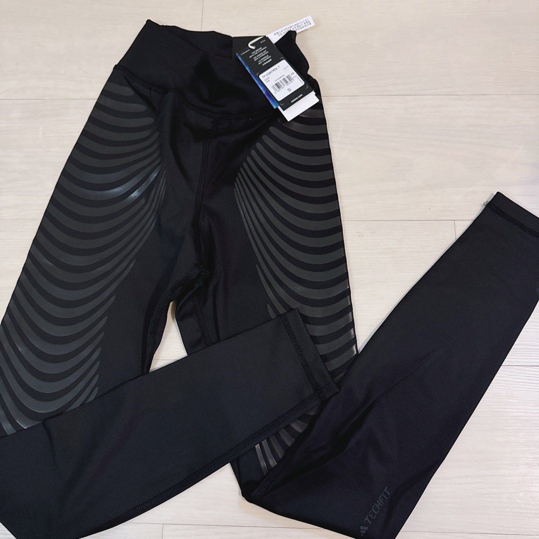 Adidas TF Control T Leggings Black Size S （分類：運動服裝）位於 Hong Kong。 由 acstseller 提交（商品編號 1458665359，圖片 2）。簡介： Adidas Techfit Control T leggings. Black, size S. Features a cool ribbed pattern on the legs. Great for workouts or everyday wear. Still has the tags on.。