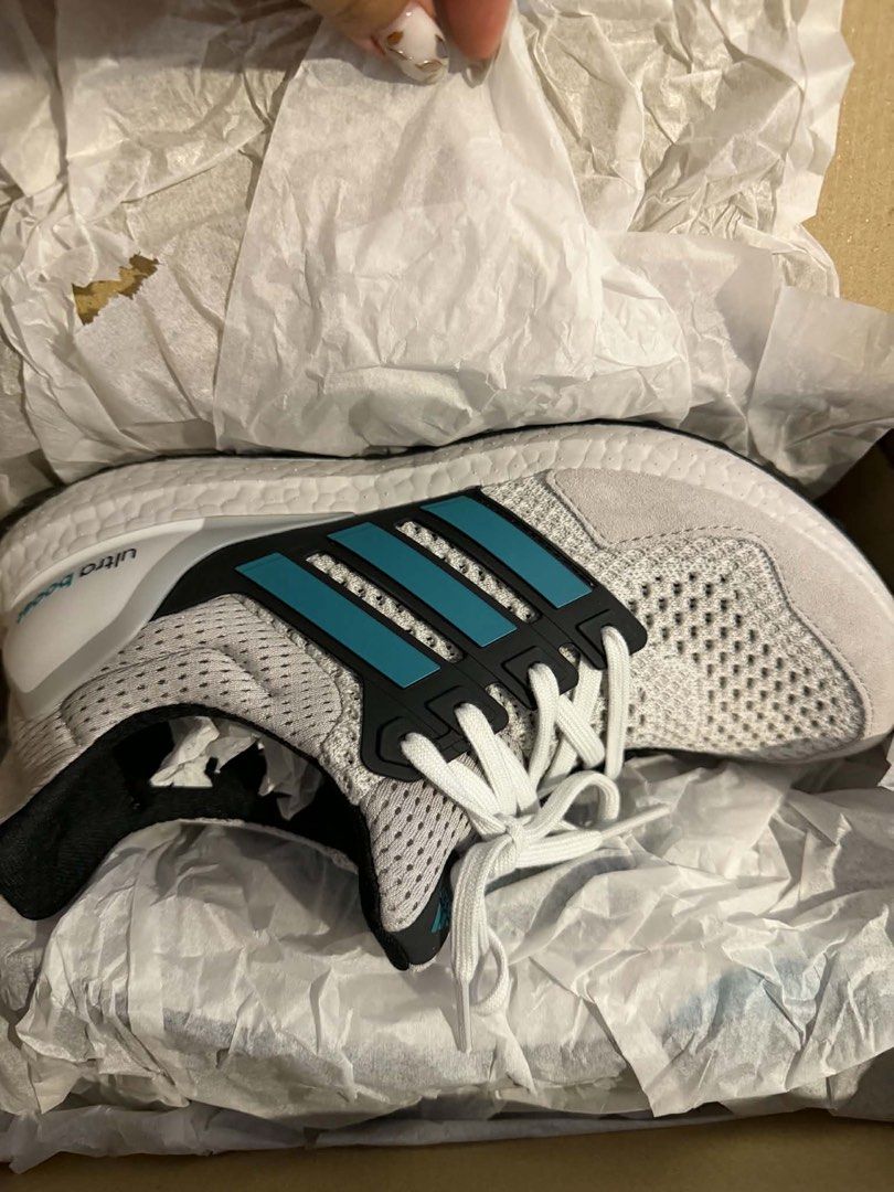 Adidas Unlttaboost (Category: Sneakers) located in Manila. Submitted by perlitas (Listing ID 1458661549, Image 1). Description: Women’s 7.5 Used once🫪 Malaki tlga sakin😔.
