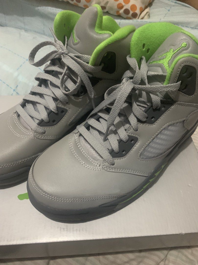 Air Jordan 5 Retro "Green Bean" (Category: Sneakers) located in Manila. Submitted by kairoo1111 (Listing ID 1454708258, Image 1). Description: - Authentic Air Jordan 5 'Green Bean' colorway - Features classic Jordan 5 silhouette - Iconic Jumpman logo on heel and tongue - Stylish gum brown soles - Pre-owned with visible signs of wear, but plenty of life remaining - Ideal addition for any sneaker collector's wardrobe - 10,095 Price in Nike -Negotia