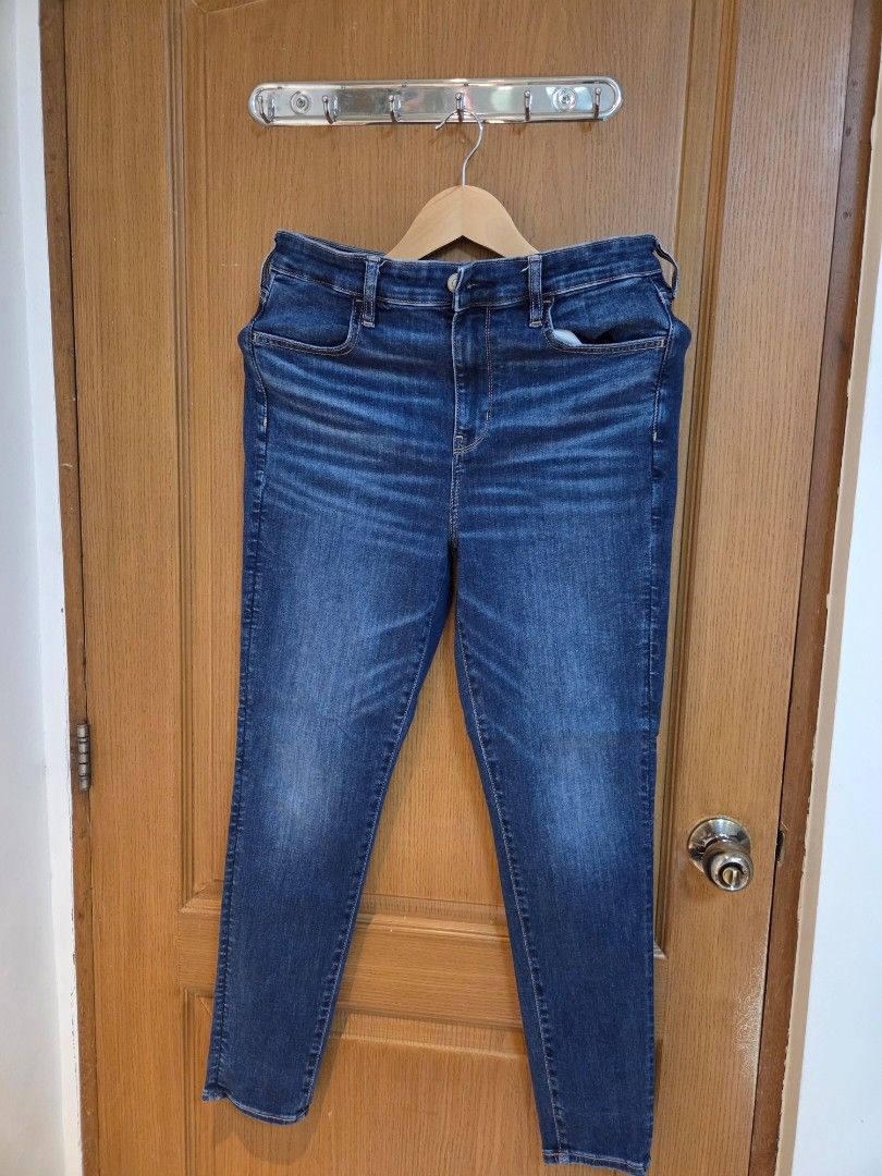 American Eagle Next Level Stretch Blue Denim Jeans (Category: Jeans) located in Manila. Submitted by thriftandwear.2026 (Listing ID 1458556548, Image 1). Description: American Eagle Denim Pants Size: US 14 💲 Php 599💲 Condition: Used but like new ⚠️ Payment first ⛔️ No COD ➕️ Shipping fee shouldered by the buyer 🧺 Item was washed already 📌 Quezon City.