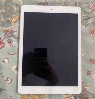 （分類：）位於 。 由 thriftcloset2819 提交（商品編號 1458581109，圖片 1）。簡介： 。