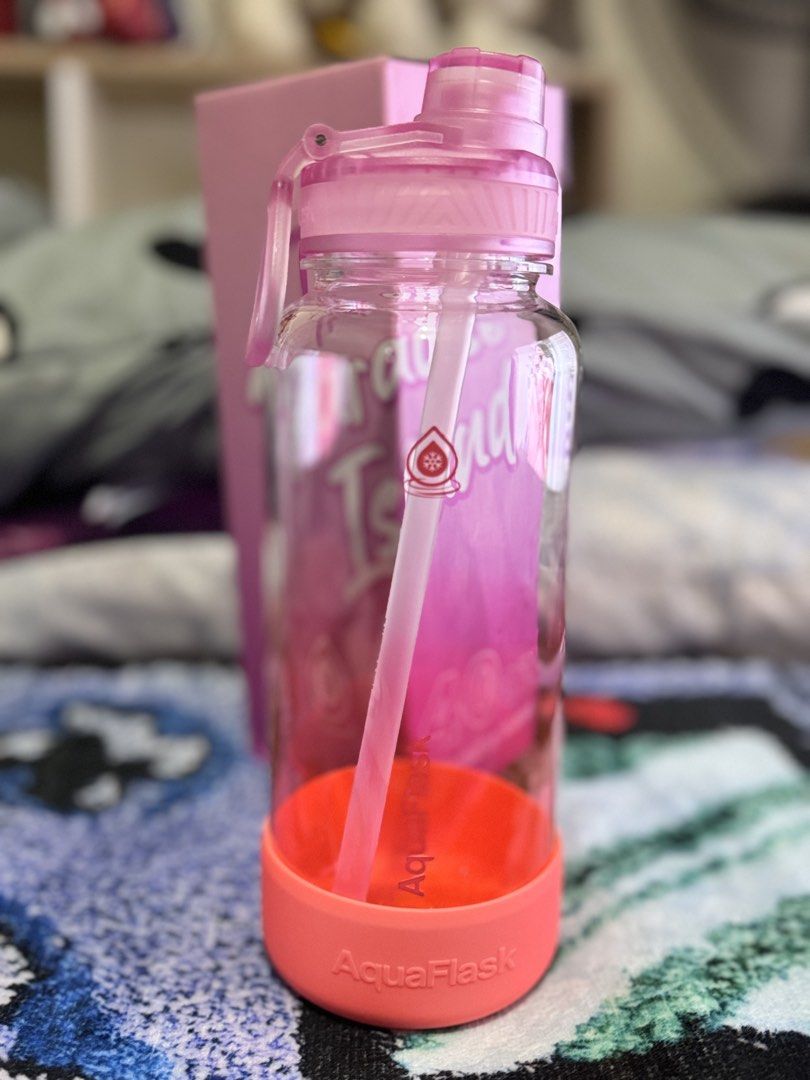 Aqua Flask Trek 40oz (Category: Water Bottles & Tumblers) located in Caloocan City. Submitted by dyubella (Listing ID 1458518838, Image 2). Description: Aquaflask Trek 40 oz Brand New and Authentic Meet up: Commonwealth QC/North Caloocan Can also ship via LBC J&T or Lalamove.