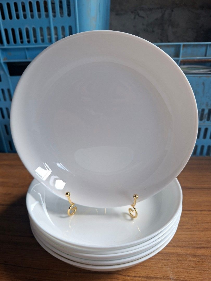 Arcopal Coupe Style 19cm/20cm (Category: Dinnerware & Cutlery) located in Consolacion. Submitted by luxekerei (Listing ID 1458565332, Image 2). Description: 20cm 140 - 6pcs available 19cm 135 - 3pcs available.