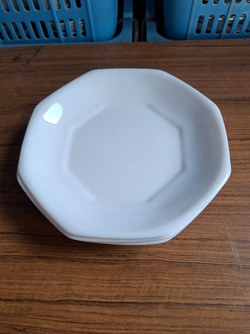 Arcopal Octagonal Plate 19.5cm (Category: Dinnerware & Cutlery) located in Consolacion. Submitted by luxekerei (Listing ID 1458561429, Image 2). Description: 4pcs available arcopal octagonal bowl 17cm diameter 3.5cm deep 6pcs available octagonal bowl - 17.5cm diameter 3.5cm deep 4pcs available.