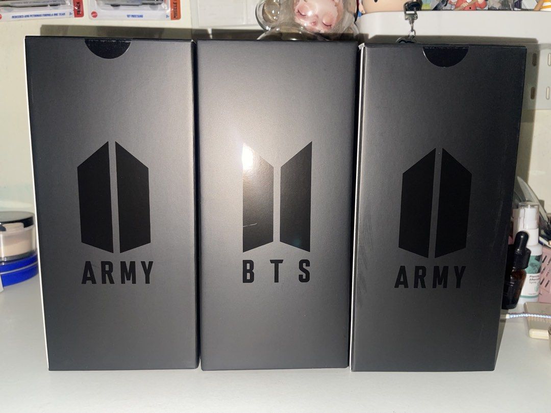 army bomb lightstick v4 version 4 (Category: K-Wave Merchandise) located in Taguig. Submitted by strwkoolcat (Listing ID 1458602794, Image 1). Description: - ₱3,800 - onhand - 3 slots available ‼️ #. bts rm namjoon seokjin jin yoongi hobi j-hope jimin taehyung jungkook pc photocard.
