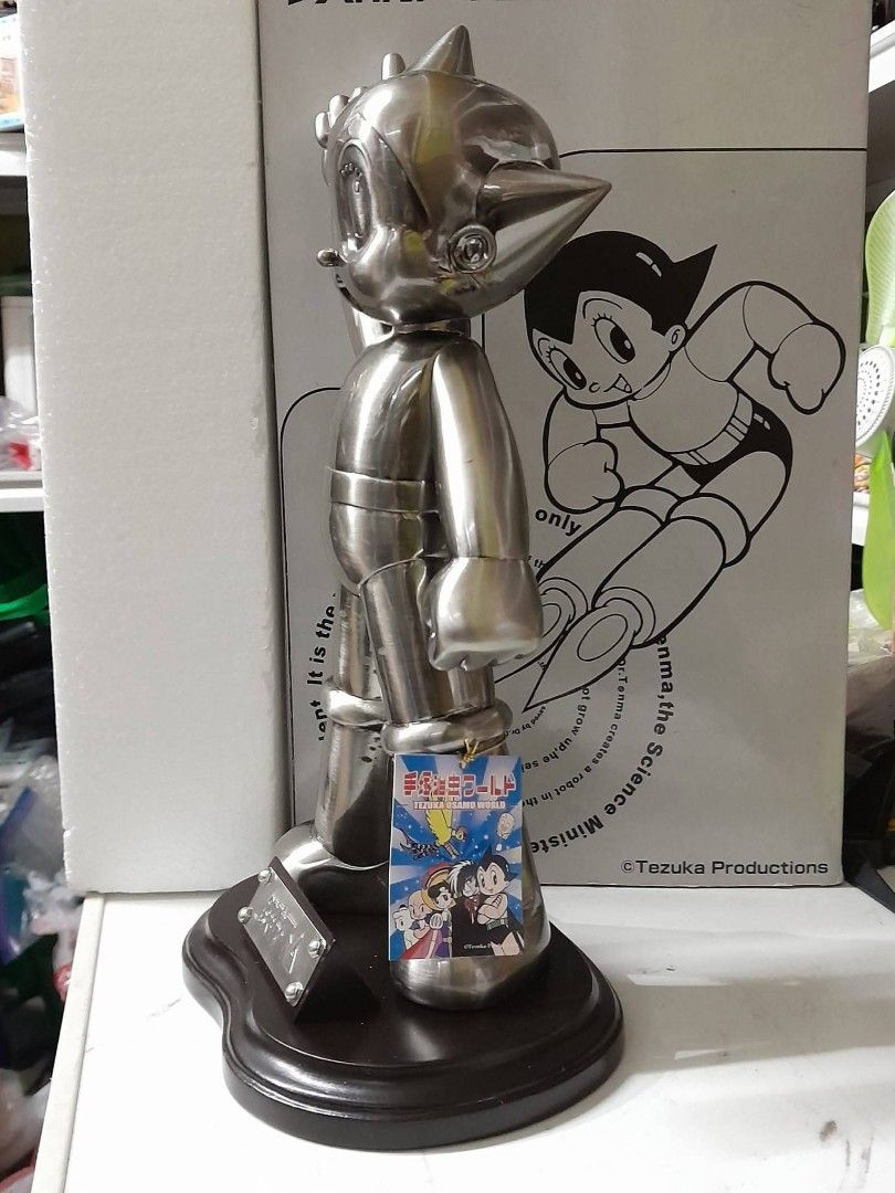 Astroboy Tezuka (Category: Figurines & Statues) located in Baguio. Submitted by shellcollector (Listing ID 1458614048, Image 3). Description: Astro Boy Statue 12" figure metallic finish (Tezuka Productions) Ultra Rare 7500 Pesos Baguio shipping.