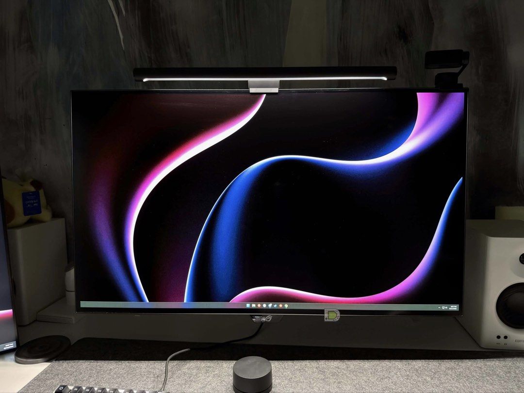 Asus ROG Swift OLED PG32UCDP (Category: Monitor Screens) located in Malabon City. Submitted by davidsoria (Listing ID 1458549300, Image 2). Description: Asus ROG Swift OLED PG32UCDP Price: ₱75,000 • Mint condition • 32-inch 4K (3840 x 2160) WOLED gaming monitor with versatile dual mode (4K @ 240 Hz or FHD @ 480 Hz) • ROG-exclusive OLED Anti-flicker technology helps reduce the flicker during refresh-rate fluctuations • New AI Assistant provides dy