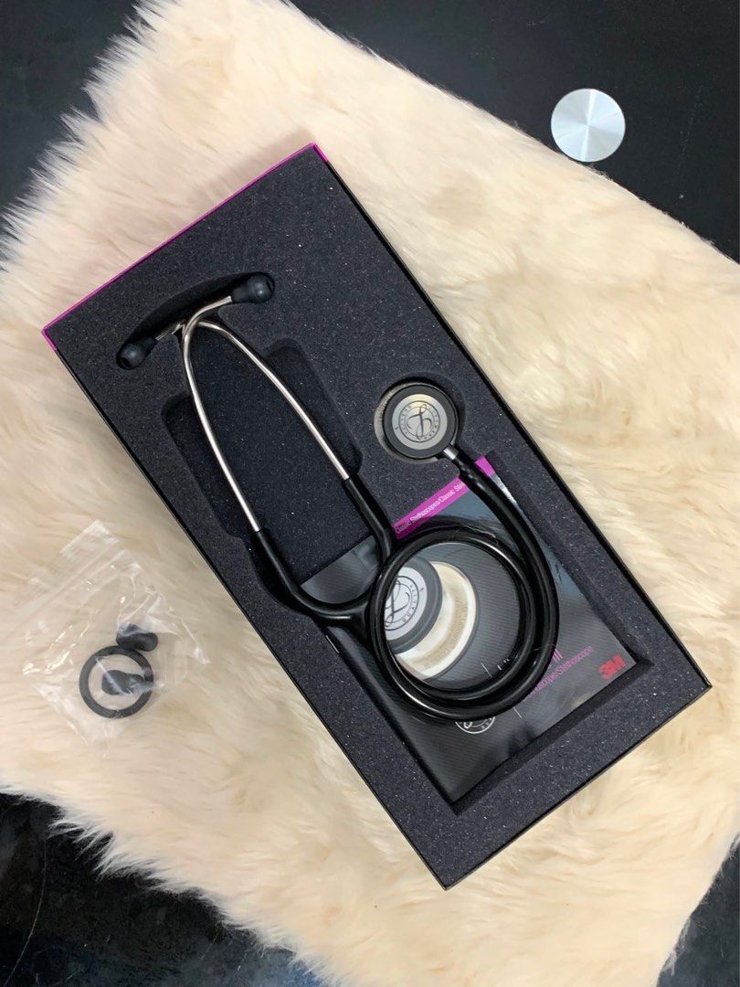 Authentic Littman Classic III Stethoscope (Category: Medical Supplies & Tools) located in San Fernando. Submitted by micropewpews (Listing ID 1458677808, Image 1). Description: Littmann Classic III Stethoscope — Brand New Brand new, complete set in original box (still sealed/unused). Bought for ₱9,500, selling at ₱8,999 since I ended up not needing it. ✅ 100% authentic 3M Littmann ✅ Complete with tunable diaphragm, dual-lumen tubing, spare eartip