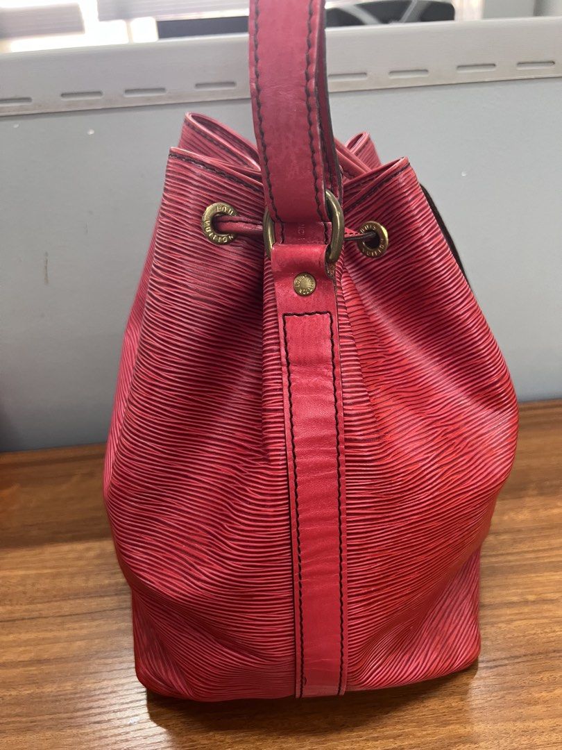 Authentic LV bucket bag in Epi material (Category: Luxury Bags & Wallets) located in Cagayan de Oro. Submitted by riggstuffs (Listing ID 1458527230, Image 3). Description: ➡️ Guaranteed Authentic LV bucket bag ➡️ With code ➡️ condition of the epi material is good, minimal signs of use at the edges but hardly noticeable ➡️ Interior is clean and in suede material ➡️ no other inclusions Riggstuffsis not associated or affiliated with the brand posted