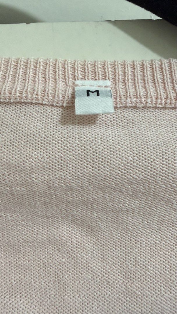 Baby Pink Cardigan (Category: Coats, Jackets and Outerwear) located in Manila. Submitted by gumble (Listing ID 1458644109, Image 2). Description: .