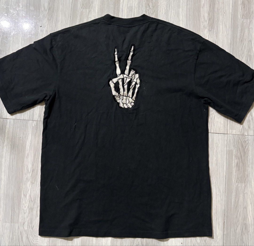 Balenciaga Smiley Face (Category: Tshirts & Polo Shirts ) located in Taguig. Submitted by kai.exe (Listing ID 1458673751, Image 2). Description: Balenciaga Smiley Face Size M on tag 🏷️ 24x29 Excellent conditions open for nego.