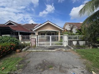 (Category: ) located in . Submitted by nazrinhakimin (Listing ID 1446895051, Image 1). Description: .