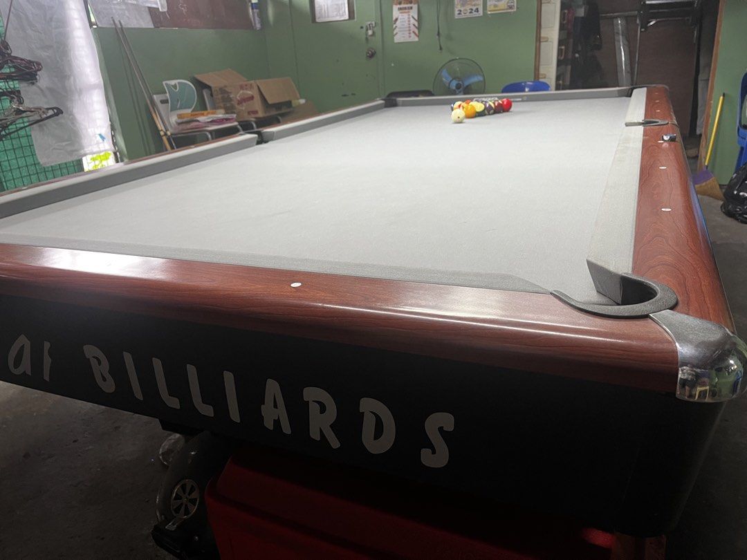 Billiard,Maxima 7,orig (Category: Billiards and Bowling) located in Manila. Submitted by willyboy3 (Listing ID 1458560862, Image 3). Description: Second hand,newly table cloth change, Slightly used,free two cue,trangle,set of balls,tiririt, Look like new.