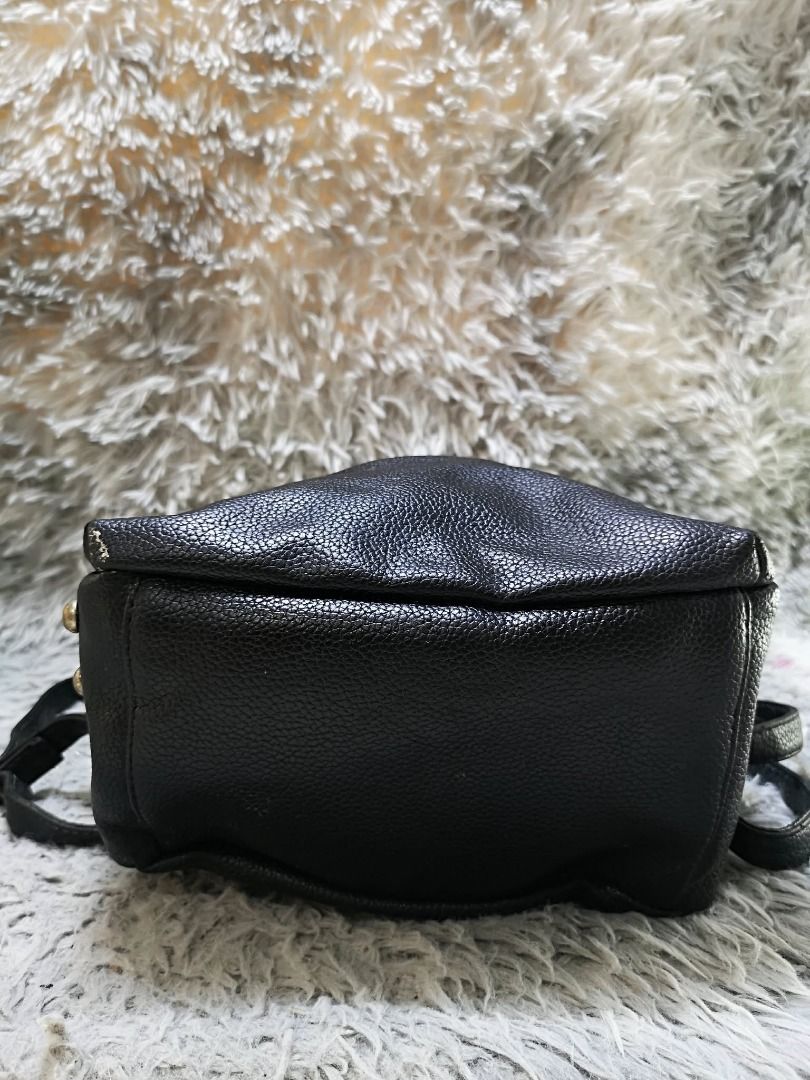 Black leather With Studded Side Pockets Backpack Bag (Category: Backpacks) located in Santa Cruz. Submitted by jmy_surplus.2 (Listing ID 1458575140, Image 3). Description: Size ; L - 13 W - 11 Color ; Black Type ; Backpack bag Brand ; No brand Material ; Leather Style ; Black leather Backpack bag LR 167 JMY 5 Batch #217.