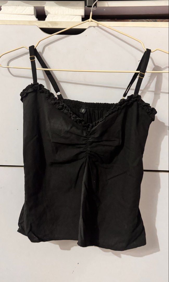Black Ruffles Bustier Top (Category: Others Tops) located in Makati City. Submitted by forg3d_paradox (Listing ID 1458675594, Image 1). Description: 🌟 used twice only 🌟best fit with XS 🌟slightly stretchable.