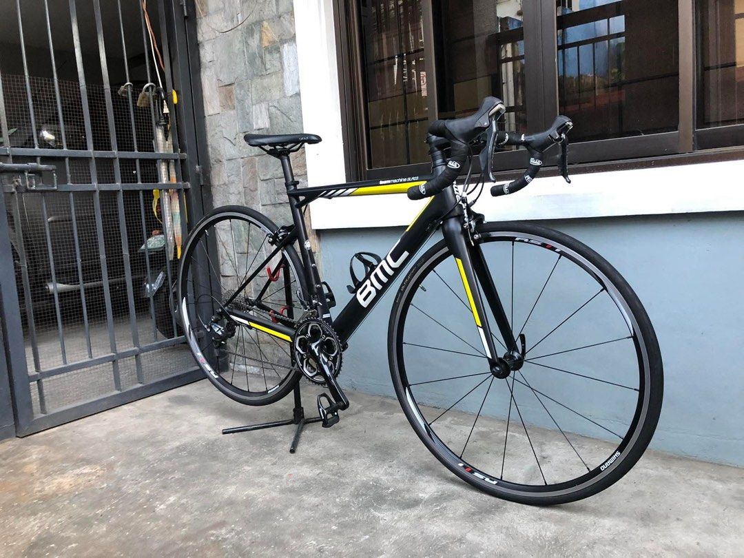 BMC Road bike (Category: Bicycles) located in Marikina City. Submitted by cluttermatters (Listing ID 1458594160, Image 1). Description: BMC TeamMachine SLR03 Road Bike Size 51 Toptube: 53.5cm Seattube: 50.5cm Frame: ACE Technology Carbon Fork: TeamMachine SLR Carbon Stem: BMC RSM 03 Handlebar: BMC RDM 03 Saddle: Selle Royal Seta Seatpost: BMC RSP 03 FD: Shimano Ultegra RD: Shimano Ultegra Crank: Shimano FC-RS500 (50-34T) Cassette: Shimano 11-spee