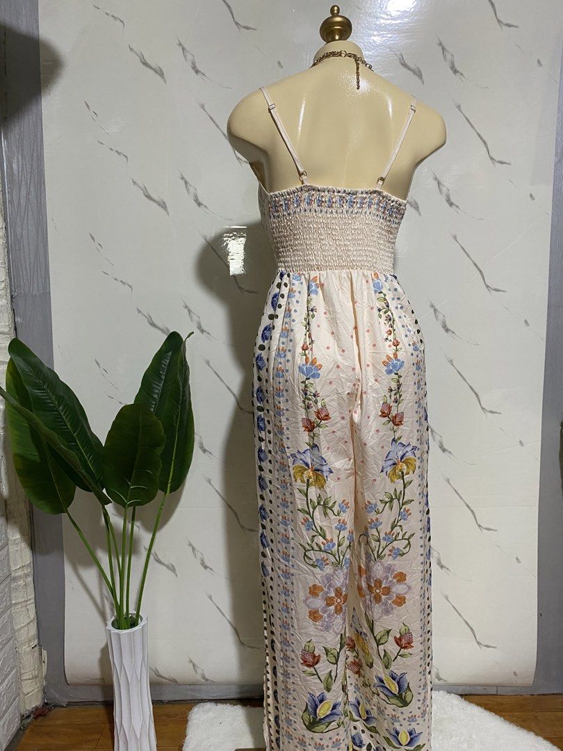 Bohemian style floral jumpsuit (Category: Dresses) located in Taguig. Submitted by KL_Outfits (Listing ID 1458509540, Image 3). Description: .