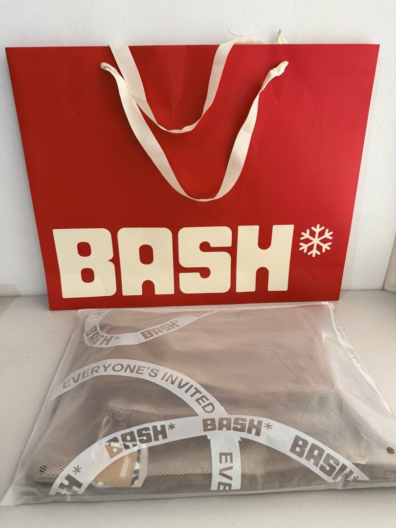 BRAND NEW BASH Packing Cubes Set - Taupe (Category: Luxury Bags & Wallets) located in Las Pinas. Submitted by tati_finds (Listing ID 1458671420, Image 3). Description: Brand new, comes with BASH Paper bag, perfect for gifting -No Issue, No signs of use -Selling at SRP Selling a set of BASH packing cubes. Comes in a Taupe color. Includes multiple sizes for organizing your luggage. Mesh panels on top for visibility. Zippers work smoothly. Great for